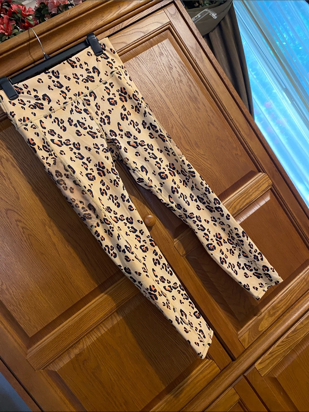 Fabletics Leopard-Spot High-Waist Leggings in Cream and Black